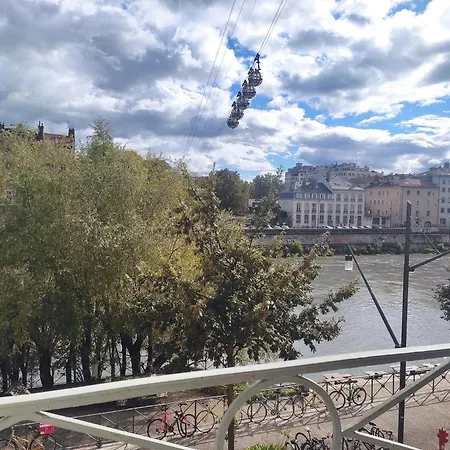 Vue Exceptionnelle Sur L'isere Et Les Montagnes Grenoble
